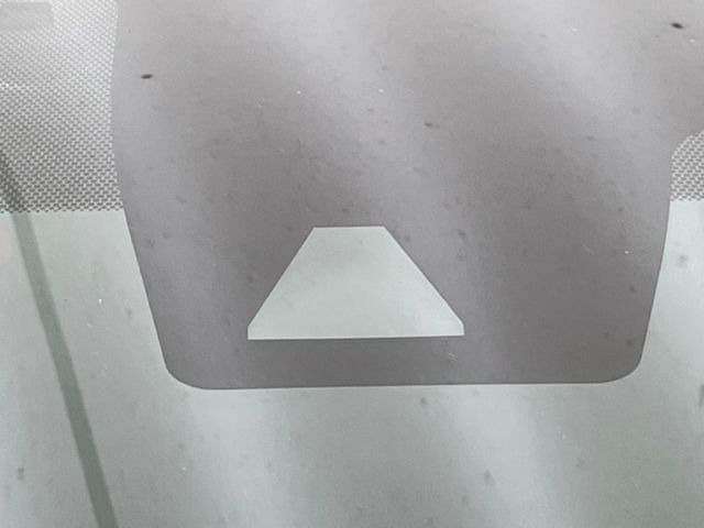 �y�g���^�Z�[�t�e�B�Z���X�z���s���ɑO���̎ԗ�����F�����A�Փ˂������Ȏ��͌x��ƃu���[�L�ŏՓˉ���Ɣ�Q�y�����A�V�X�g�B�����S�Ƀh���C�u�����y���݂��������܂��B