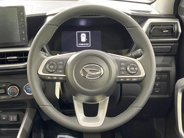 �y�����v�����X�e�A�����O�z�㎿�Ȋv���g�p���邱�ƂŁA��ɂ����������݂ƂĂ��^�]���₷���n���h���ł���