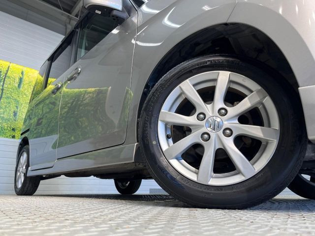 �y����14�C���`�A���~�z�C�[���z�O�ςɃ}�b�`���������A���~�z�C�[���𑕒����Ă���܂��B�e��ЊO�A���~�z�C�[����A�X�^�b�h���X�^�C�����戵�����Ă���܂��B���񂲑��k����������