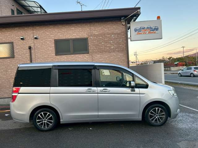 ステップワゴン2.0 L