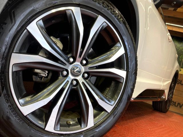 �y����20�C���`�A���~�z�C�[���z�O�ςɃ}�b�`���������A���~�z�C�[���𑕒����Ă���܂��B�e��ЊO�A���~�z�C�[����A�X�^�b�h���X�^�C�����戵�����Ă���܂��B���񂲑��k����������