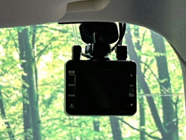 �y�h���C�u���R�[�_�[�z���S�E���S�ȃJ�[���C�t�ɕK�{�̃h���C�u���R�[�_�[�𑕔�!���s���͂������A������^�]�⎖�̂ɑ��������ۂ̏󋵂��f���ŋL�^���A����̃��X�N�ɔ����܂��B