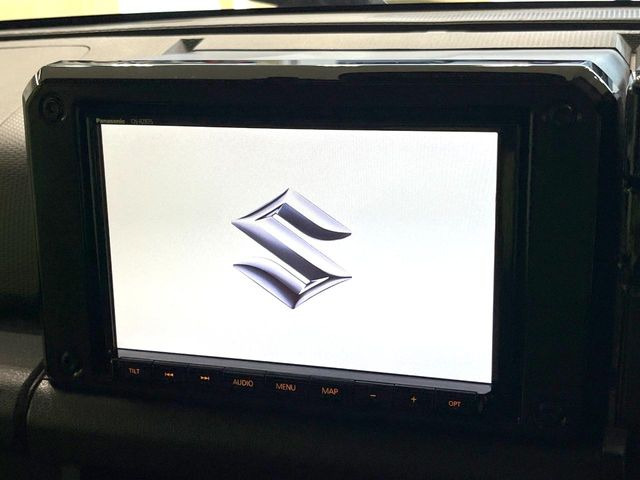【純正ナビ】人気の純正ナビを装備。オーディオ機能も充実しており、Bluetooth接続すればお持ちのスマホやMP3プレイヤーの音楽を再生可能!毎日の運転がさらに楽しくなります!!
