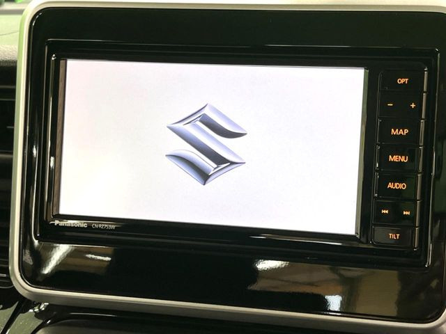 �y�����i�r�z�l�C�̏����i�r�𑕔����Ă���܂��B�i�r�̎g���₷���͂������A�I�[�f�B�I�@�\���[��!�L�����v�◷�s�͂������A�ʋ΂┃�����ȂǕ��i�̃h���C�u���y�����Ȃ�͂���