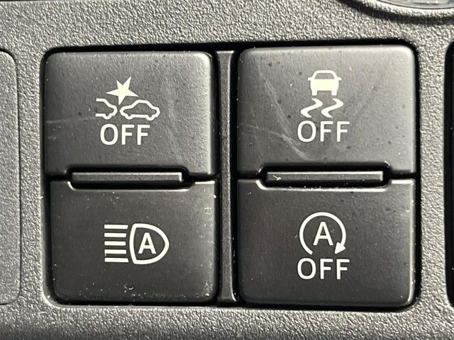 �y�X�}�[�g�A�V�X�g�z���s���ɑO���̎ԗ�����F�����A�Փ˂������Ȏ��͌x��ƃu���[�L�ŏՓˉ���Ɣ�Q�y�����A�V�X�g�B�����S�Ƀh���C�u�����y���݂��������܂��B