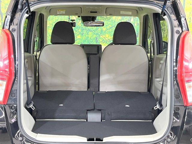 ���i�̂���������ʋ΁A���}���ɏ\���ȉ׎��X�y�[�X���m�ۂ��Ă���܂��B�Z�J���h�V�[�g��|���ƁA�傫�ȉו��̐ύڂ��\�ł���