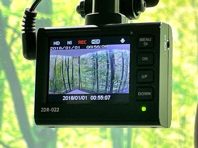 �y�h���C�u���R�[�_�[�z�h���C�u���R�[�_�[����!���s���͂������A������^�]�⎖�̂ɑ��������ہA�f���ŋL�^���A����̃��X�N�ɔ����܂��B���L�^�pSD�J�[�h�͂��q�l�����g�ł��������������K�v������܂��B