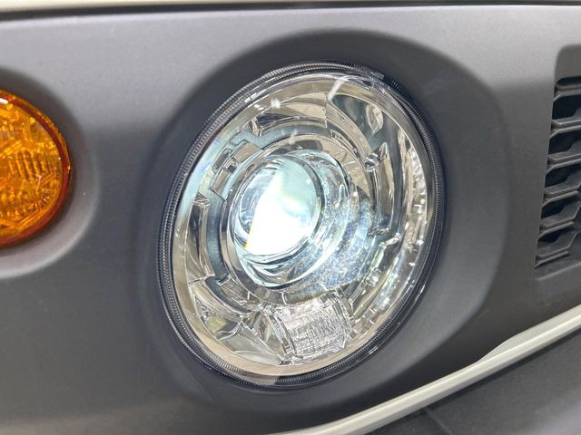 �yLED�w�b�h���C�g�z���V����ԑ��s�����ǍD�Ȏ��E���m�ۂ����S���ĉ^�]�ł��鍂�P�xLED�w�b�h���C�g�𑕔�!�_�����x�������A����d�͂��}�����Ă��܂��B