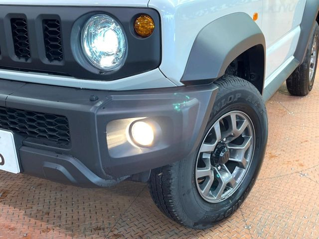 �yLED�w�b�h���C�g�z���V����ԑ��s�����ǍD�Ȏ��E���m�ۂ����S���ĉ^�]�ł��鍂�P�xLED�w�b�h���C�g�𑕔�!�_�����x�������A����d�͂��}�����Ă��܂��B