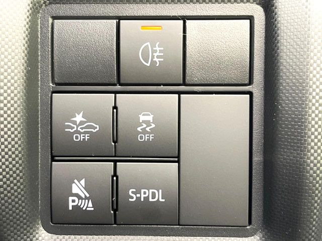 �y�X�}�[�g�A�V�X�g�z���s���ɑO���̎ԗ�����F�����A�Փ˂������Ȏ��͌x��ƃu���[�L�ŏՓˉ���Ɣ�Q�y�����A�V�X�g�B�����S�Ƀh���C�u�����y���݂��������܂��B