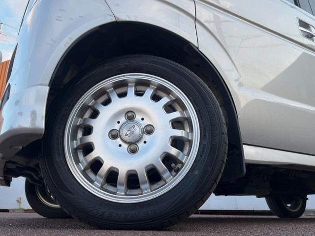 �y14�C���`�A���~�z�C�[���z�O�ςɃ}�b�`�����A���~�z�C�[���𑕒����Ă���܂��B�e��A���~�z�C�[����A�X�^�b�h���X�^�C�����戵�����Ă���܂��B���񂲑��k����������