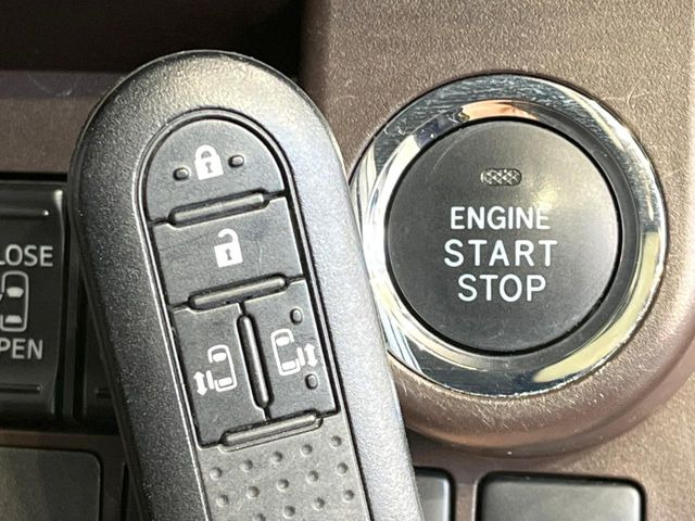 �y�A�N�Z�X�L�[&�v�b�V���X�^�[�g�z�J�o����|�P�b�g�ɓ��ꂽ�܂܂ł��h�A�̎{���E�������\�ȃX�}�[�g�L�[�𑕔��B�G���W���̃I���E�I�t�����J�M�����o���K�v�������A�{�^�����v�b�V�����邾����OK��