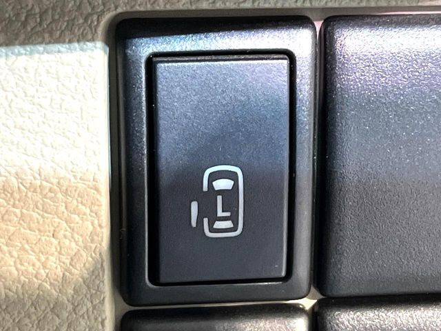 �y�p���[�X���C�h�h�A�z�X�}�[�g�L�[��^�]�Ȃ̃X�C�b�`�ŃX���C�h�h�A�̊J���\���d��������͂����ăh�A���J����K�v�������A���������q�l�ł��A�d���ו��������Ă��鎞�����N�ɊJ���߂ł��܂���