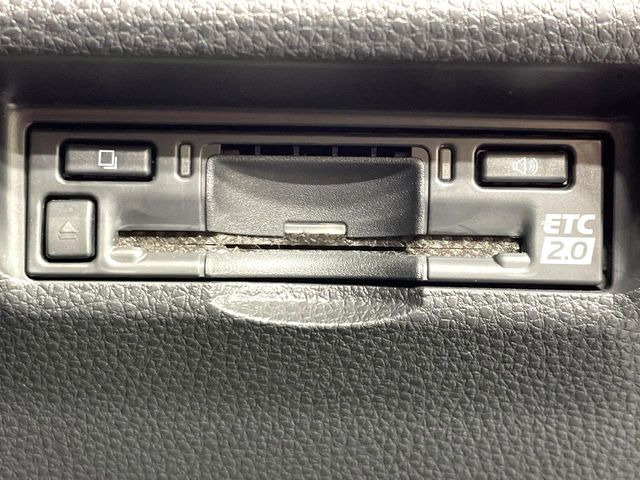 【ETC】高速道路の料金所をストレスなく通過!話題のスポットやサービスエリアに多い「スマートIC」利用時は必須のアイテムです。当店でセットアップを実施、ご納車当日からすぐにご利用いただけます!