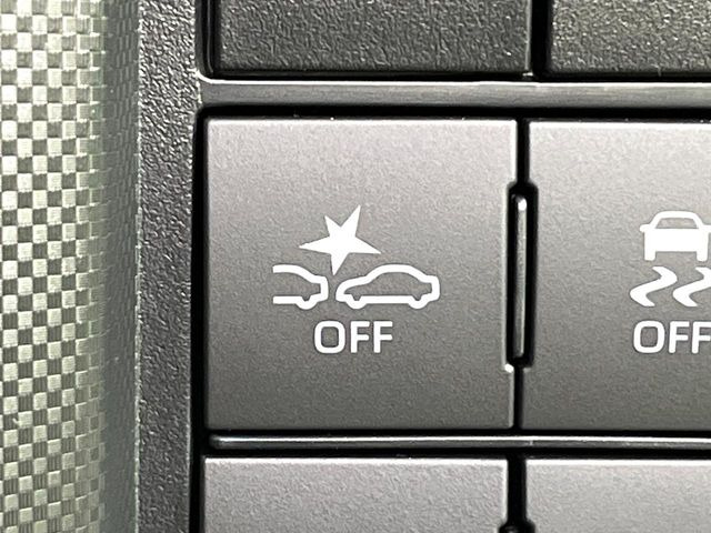 �y�X�}�[�g�A�V�X�g�z���s���ɑO���̎ԗ�����F�����A�Փ˂������Ȏ��͌x��ƃu���[�L�ŏՓˉ���Ɣ�Q�y�����A�V�X�g�B�����S�Ƀh���C�u�����y���݂��������܂��B