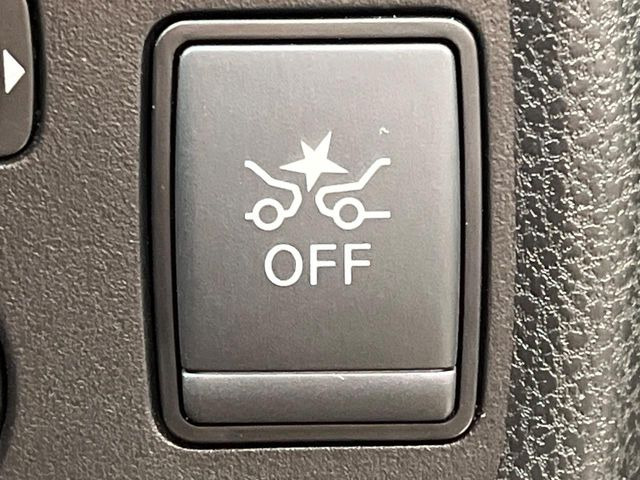 �y�C���e���W�F���g�G�}�[�W�F���V�[�u���[�L�z�t�����g�J�����őO���̎ԗ�����s�҂����m�B�Փ˂������Ȏ��͏Փ˔�Q�y���u���[�L���쓮�A�Փˉ�����T�|�[�g�B�����S�Ƀh���C�u�����y���݂��������܂��B