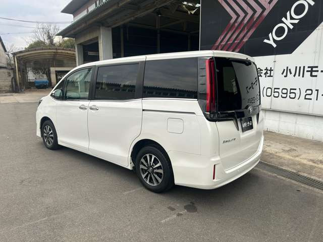 エスクァイア2.0 Gi プレミアムパッケージ ブラックテイラード