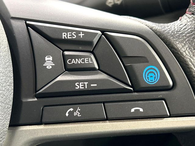 �y�v���p�C���b�g�z�������H�ł̒��������s���y��!!�a�؎��Ə��񑖍s�̃V�[���ŁA�A�N�Z���E�u���[�L�E�X�e�A�����O�������Ő��䂵�A�������^�]�̕��S���y�����Ă���܂���