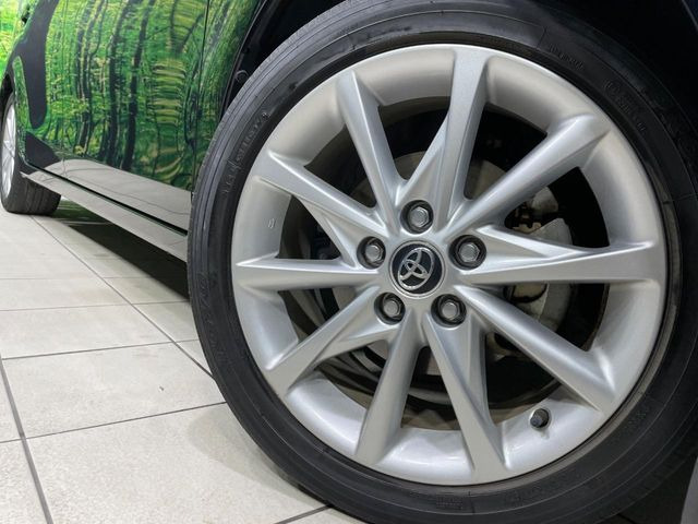 �y����17�C���`�A���~�z�C�[���z�O�ςɃ}�b�`���������A���~�z�C�[���𑕒����Ă���܂��B�e��ЊO�A���~�z�C�[����A�X�^�b�h���X�^�C�����戵�����Ă���܂��B���񂲑��k����������