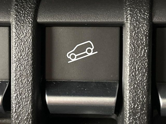 �y�_�E���q���A�V�X�g�z�}�ȍ⓹������Ƃ��Ɏ����Ńu���[�L�𐧌�A���̒ᑬ�x��ۂ��܂��B�ᓹ�∫�H�ȂǊ���₷���H�ʂ̉����ł��^�C�������b�N���Ȃ�������S!�n���h������ɏW���ł��܂�!