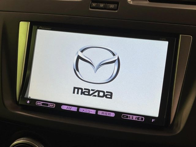 �y�����i�r�z�l�C�̏����i�r�𑕔����Ă���܂��B�i�r�̎g���₷���͂������A�I�[�f�B�I�@�\���[��!�L�����v�◷�s�͂������A�ʋ΂┃�����ȂǕ��i�̃h���C�u���y�����Ȃ�͂���