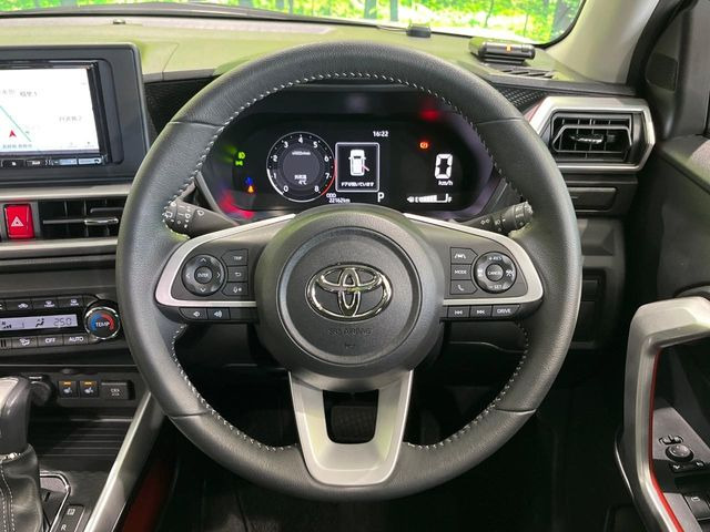 �y�����v�����X�e�A�����O�z�㎿�Ȋv���g�p���邱�ƂŁA��ɂ����������݂ƂĂ��^�]���₷���n���h���ł���