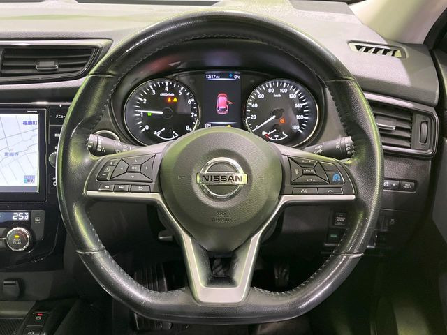 �y�����v�����X�e�A�����O�z�㎿�Ȋv���g�p���邱�ƂŁA��ɂ����������݂ƂĂ��^�]���₷���n���h���ł���