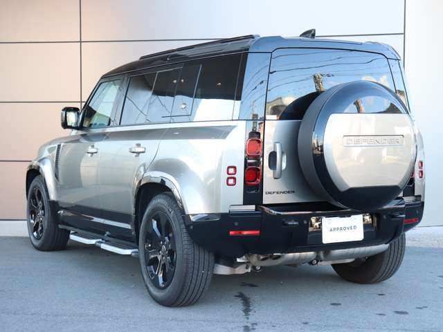 ディフェンダー110 X ダイナミック HSE 3.0L D300 ディーゼル 4WD