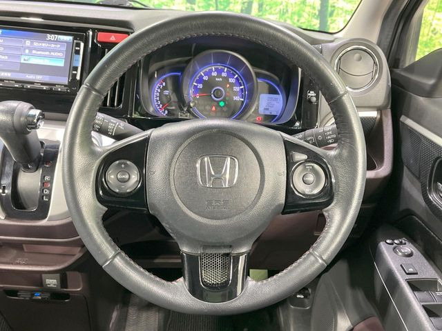 �y�����v�����X�e�A�����O�z�㎿�Ȋv���g�p���邱�ƂŁA��ɂ����������݂ƂĂ��^�]���₷���n���h���ł���