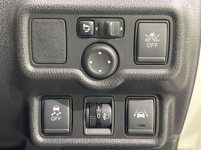 �y�G�}�[�W�F���V�[�u���[�L�z���s���ɑO���̎ԗ�����F�����A�Փ˂������Ȏ��͌x��ƃu���[�L�ŏՓˉ���Ɣ�Q�y�����A�V�X�g�B�����S�Ƀh���C�u�����y���݂��������܂��B