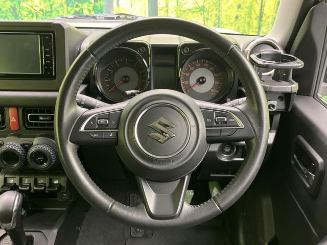 �y�����v�����X�e�A�����O�z�㎿�Ȋv���g�p���邱�ƂŁA��ɂ����������݂ƂĂ��^�]���₷���n���h���ł���