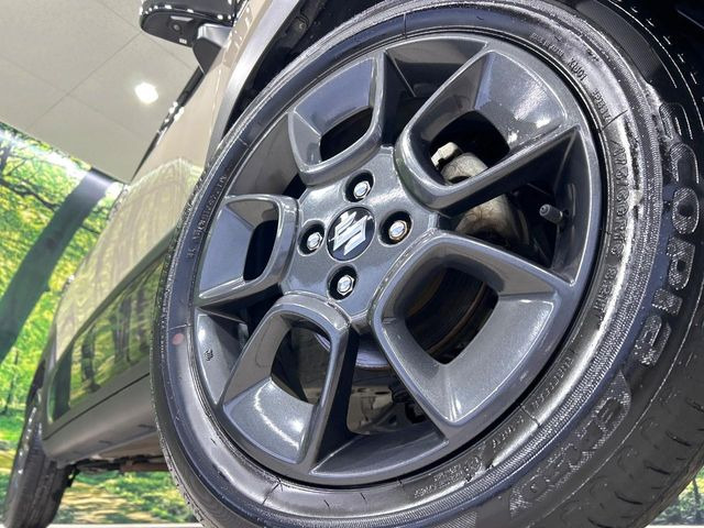 �y����16�C���`�A���~�z�C�[���z�O�ςɃ}�b�`���������A���~�z�C�[���𑕒����Ă���܂��B�e��ЊO�A���~�z�C�[����A�X�^�b�h���X�^�C�����戵�����Ă���܂��B���񂲑��k����������