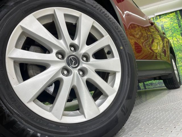 �y�����A���~�z�C�[���z�O�ςɃ}�b�`���������A���~�z�C�[���𑕒����Ă���܂��B�e��ЊO�A���~�z�C�[����A�X�^�b�h���X�^�C�����戵�����Ă���܂��B���񂲑��k����������