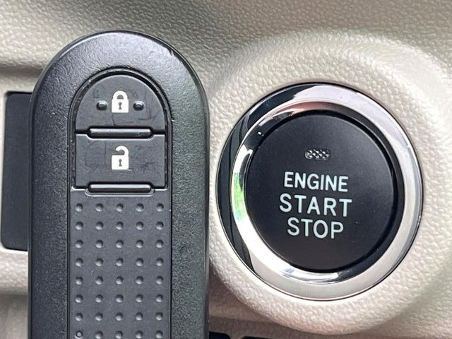 �y�L�[�t���[�V�X�e���z�J�o����|�P�b�g�ɓ��ꂽ�܂܂ł��h�A�̎{���E�������\�ȃX�}�[�g�L�[�𑕔��B�G���W���̃I���E�I�t�����J�M�����o���K�v����������Ƃ��Ă��֗��ł���