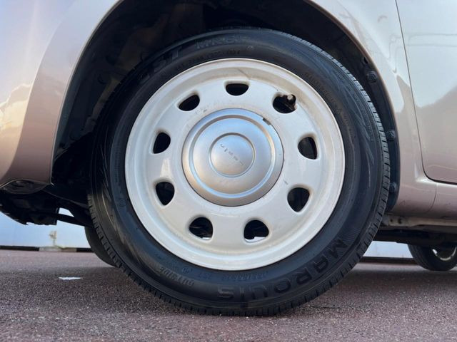 �y����14�C���`�A���~�z�C�[���z�O�ςɃ}�b�`���������A���~�z�C�[���𑕒����Ă���܂��B�e��ЊO�A���~�z�C�[����A�X�^�b�h���X�^�C�����戵�����Ă���܂��B���񂲑��k����������