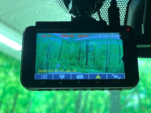 �y�h���C�u���R�[�_�[�z�h���C�u���R�[�_�[����!���s���͂������A������^�]�⎖�̂ɑ��������ہA�f���ŋL�^���A����̃��X�N�ɔ����܂��B���L�^�pSD�J�[�h�͂��q�l�����g�ł��������������K�v������܂��B