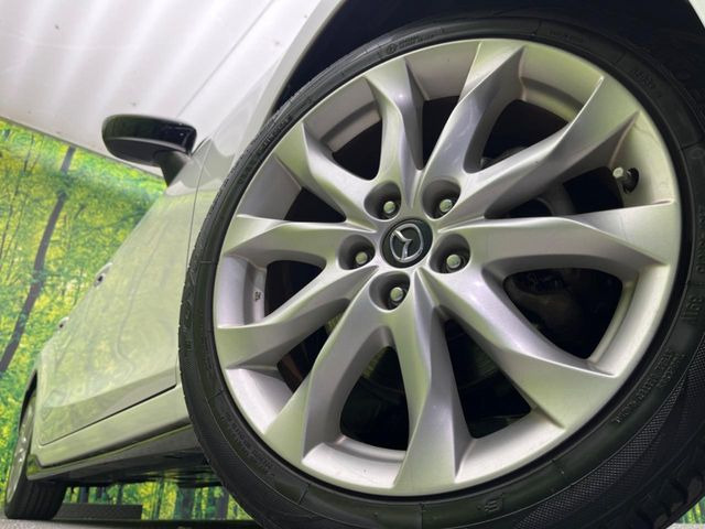 �y����18�C���`�A���~�z�C�[���z�O�ςɃ}�b�`���������A���~�z�C�[���𑕒����Ă���܂��B�e��ЊO�A���~�z�C�[����A�X�^�b�h���X�^�C�����戵�����Ă���܂��B���񂲑��k����������