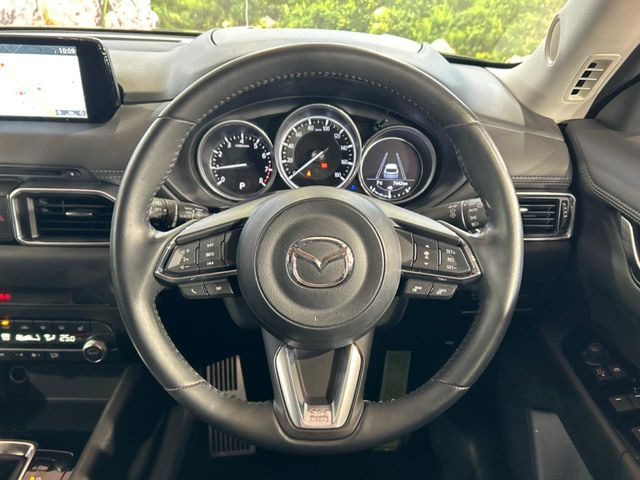 �y�����v�����X�e�A�����O�z�㎿�Ȋv���g�p���邱�ƂŁA��ɂ����������݂ƂĂ��^�]���₷���n���h���ł���