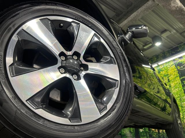 �y����17�C���`�A���~�z�C�[���z�O�ςɃ}�b�`���������A���~�z�C�[���𑕒����Ă���܂��B�e��ЊO�A���~�z�C�[����A�X�^�b�h���X�^�C�����戵�����Ă���܂��B���񂲑��k����������