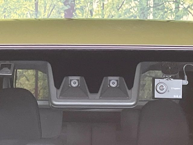 �y�X�}�[�g�A�V�X�g�z���s���ɑO���̎ԗ�����F�����A�Փ˂������Ȏ��͌x��ƃu���[�L�ŏՓˉ���Ɣ�Q�y�����A�V�X�g�B�����S�Ƀh���C�u�����y���݂��������܂��B