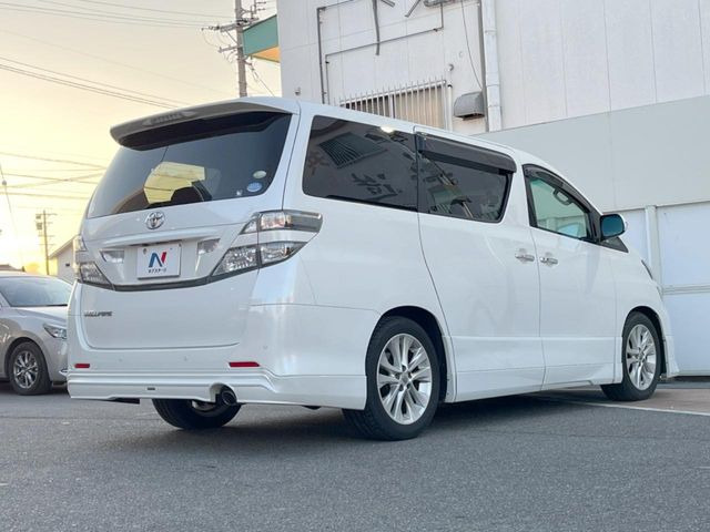 �������x�̃K���X�疌�ŝ����͂������A�㎿�ȃc���E����������B���O����_���J�����؂Ȉ��Ԃ�ی삵�A�F�����E�򉻂�h�~�B�u�e�X�v���b�V���R�[�g�v�A�u�e�v���~�b�T�R�[�g�v���炨�I�т��������܂��B