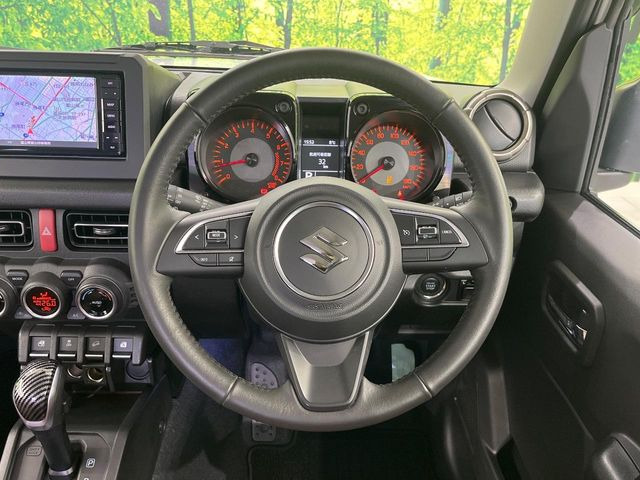 �y�����v�����X�e�A�����O�z�㎿�Ȋv���g�p���邱�ƂŁA��ɂ����������݂ƂĂ��^�]���₷���n���h���ł���