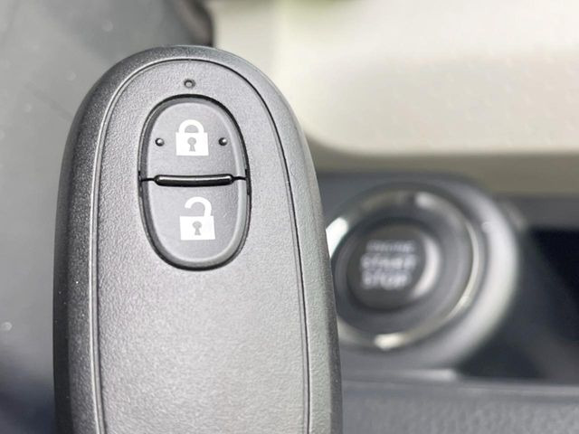 �y�L�[�t���[�V�X�e���z�J�o����|�P�b�g�ɓ��ꂽ�܂܂ł��h�A�̎{���E�������\�ȃX�}�[�g�L�[�𑕔��B�G���W���̃I���E�I�t�����J�M�����o���K�v����������Ƃ��Ă��֗��ł���