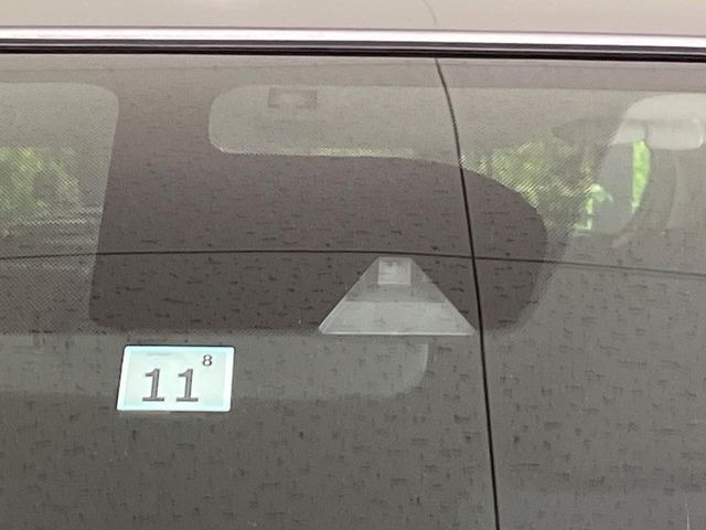 �y�G�}�[�W�F���V�[�u���[�L�z���s���ɑO���̎ԗ�����F�����A�Փ˂������Ȏ��͌x��ƃu���[�L�ŏՓˉ���Ɣ�Q�y�����A�V�X�g�B�����S�Ƀh���C�u�����y���݂��������܂��B