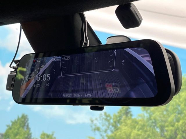 �y�f�W�^���C���i�[�~���[�z��Ȃ̑傫�ȉו��⓯��҂Ō�����m�F���Â炢���ł����S!�J�������B�e�����ԗ�����̉f�������[���~���[���ɕ\���B�N���A�Ȏ��E�ŏ󋵂̊m�F���\�ł�!