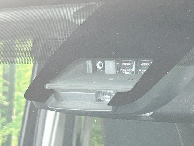 �y�g���^�Z�[�t�e�B�Z���X�z���s���ɑO���̎ԗ�����F�����A�Փ˂������Ȏ��͌x��ƃu���[�L�ŏՓˉ���Ɣ�Q�y�����A�V�X�g�B�����S�Ƀh���C�u�����y���݂��������܂��B