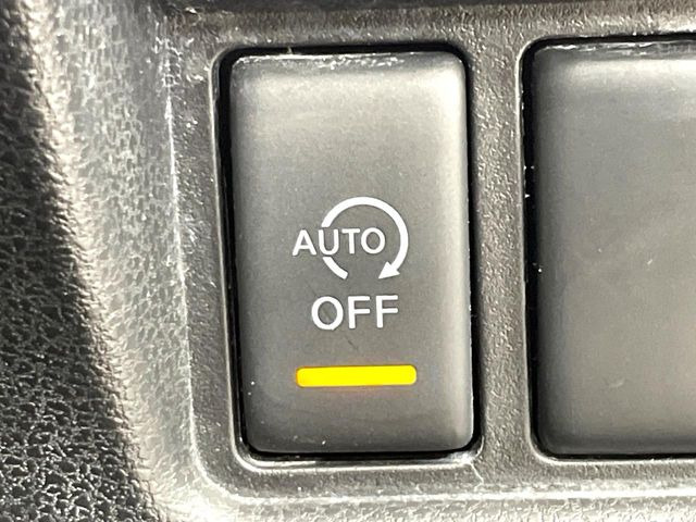 �y�A�C�h�����O�X�g�b�v�z�ԐM����a�؂Œ�Ԃ����ۂɃG���W�����~���A���ʂȔR���̏����}���܂��B�R��������ی�ɂȂ���@�\��G���W���̓u���[�L�𗣂��΍Ďn�����܂��B