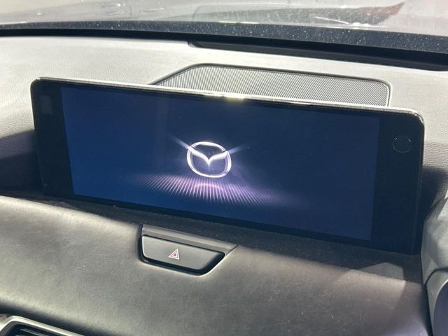 �y12.3�C���`�}�c�_�R�l�N�g�z�ԓ��̕��͋C�Ƀ}�b�`������^�f�B�X�v���C�B�X�}�z�ڑ��ł̃i�r�g�p��Bluetooth�Đ����A�l�X�ȋ@�\���y���߂܂��B�����I�ȃ_�C�������삪�\�ŁA�g��������ǍD�ł��B