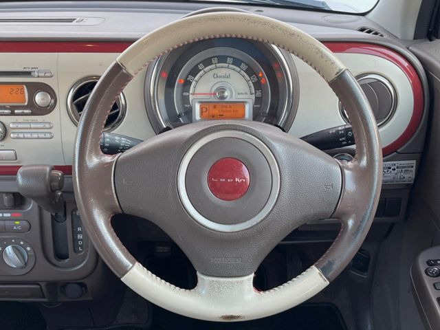 �y�����v�����X�e�A�����O�z�㎿�Ȋv���g�p���邱�ƂŁA��ɂ����������݂ƂĂ��^�]���₷���n���h���ł���