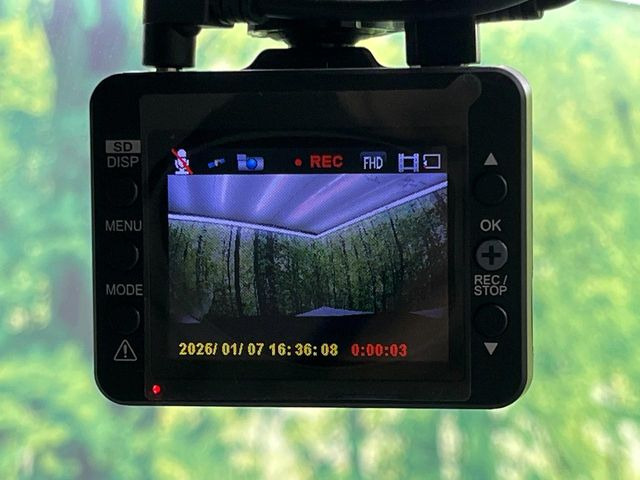 �y�h���C�u���R�[�_�[�z�h���C�u���R�[�_�[����!���s���͂������A������^�]�⎖�̂ɑ��������ہA�f���ŋL�^���A����̃��X�N�ɔ����܂��B���L�^�pSD�J�[�h�͂��q�l�����g�ł��������������K�v������܂��B